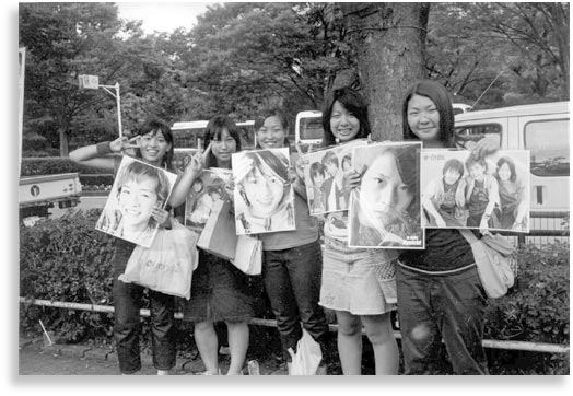 “Fans of W-inds”  High school girls who like W-inds, a Japanese pop idol group.  Harajuku, Tokyo.  August 2001.