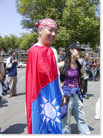 jun.14.2003 fruitvale. the flag.