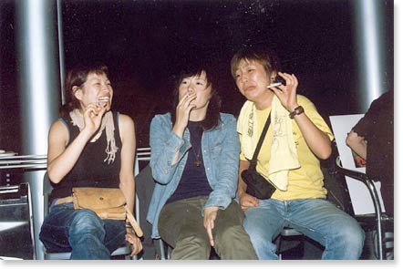 Smoking. Nakamura Ryouko, Inagaki Akane, and Sano Manami