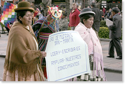 Women from different neighborhoods of El Alto and La Paz support women's rights to education.