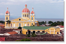 La catedral de Granada, junto al Lago Nicaragua, en el suroeste de Nicaragua.